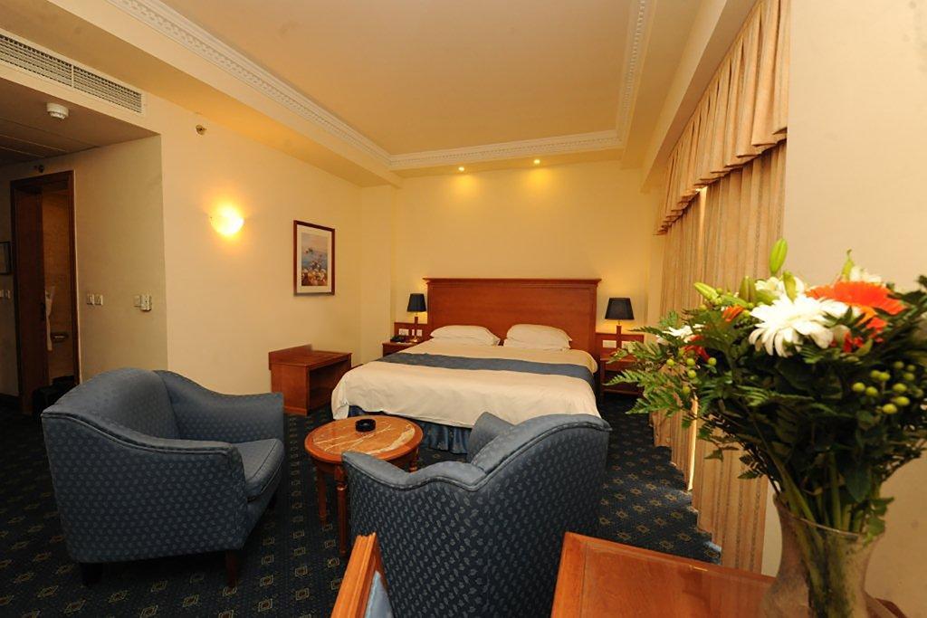Fortina Spa Resort Слима Экстерьер фото A room at the hotel