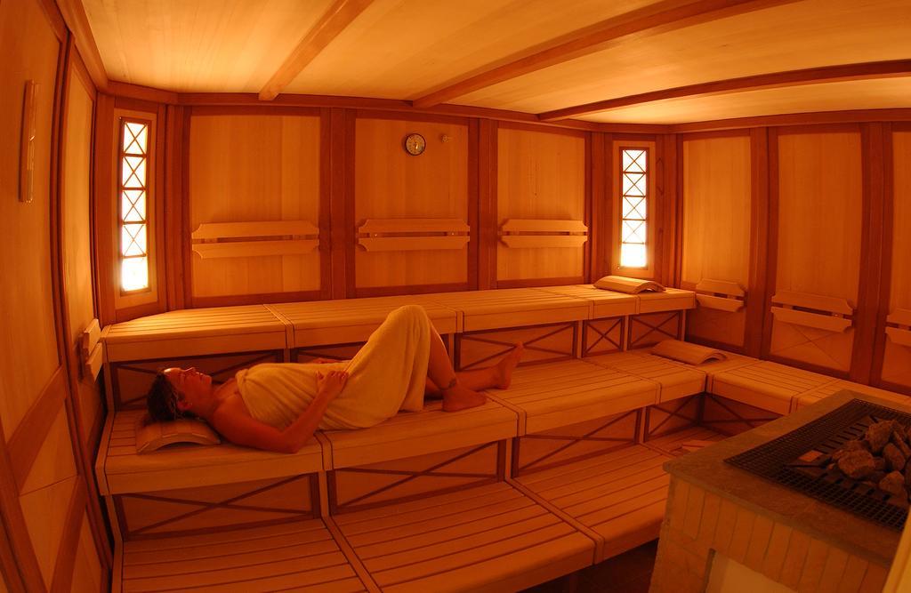 Fortina Spa Resort Слима Экстерьер фото A modern Finnish sauna