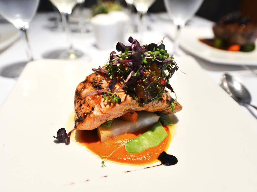Fortina Spa Resort Слима Экстерьер фото Salmon prepared at the restaurant