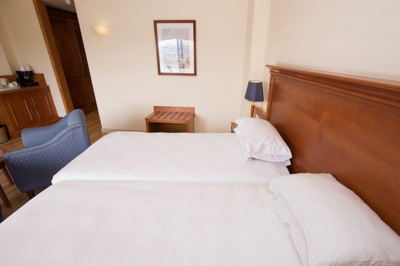 Fortina Spa Resort Слима Экстерьер фото A bedroom at the hotel